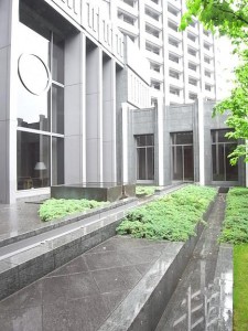 東京ツインパークス　中庭
