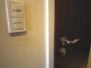 東京レジデンス　トイレの扉
